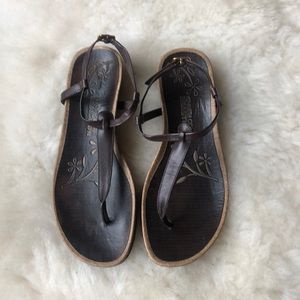 Kenneth Cole sandals